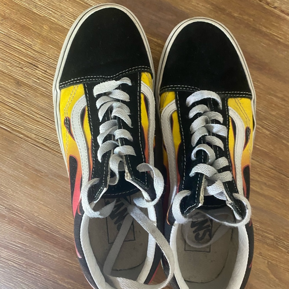 Vans flame shoes sneakers women’s sz 7